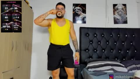 Snapshot of mikeblaree chatting on February 11, 7:30 pm mikeblaree online show from February 11, 7:30 pm