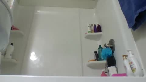 mikebudah6 online show from December 19, 11:06 am