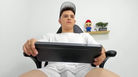 Snapshot of mikecooper_ chatting on September 27, 9:53 pm Mike Cooper online show from September 27, 9:53 pm