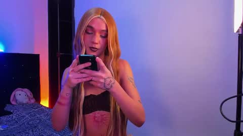 ZARA BLARE online show from February 21, 2:01 am