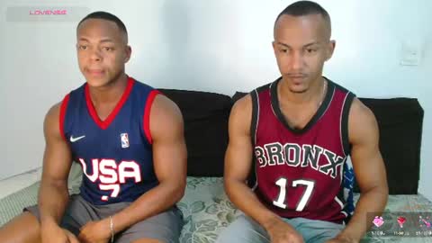 Snapshot of mikejaybr chatting on June 28, 10:38 pm Mike Jay online show from June 28, 10:38 pm