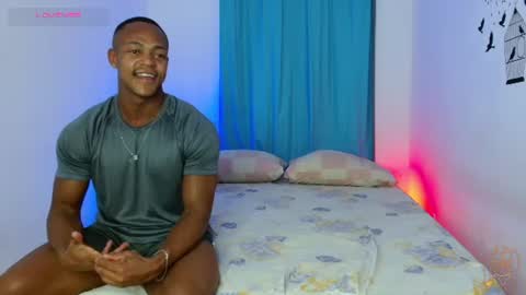 Snapshot of mikejaybr chatting on July 1, 12:12 am Mike Jay online show from July 1, 12:12 am