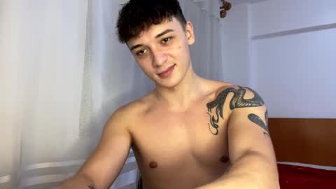 Snapshot of mikelaur chatting on December 1, 6:52 pm MikeLaur online show from December 1, 6:52 pm