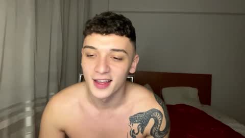 Snapshot of mikelaur chatting on December 4, 6:17 pm MikeLaur online show from December 4, 6:17 pm