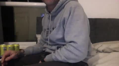 Snapshot of mikelebon chatting on December 2, 6:32 pm 420money online show from December 2, 6:32 pm