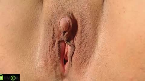 Mikell Williams online show from March 5, 1:56 am