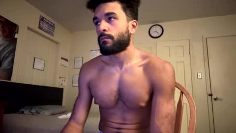 Snapshot of mikemikemikey9996 chatting on October 27, 2:04 am mikemikemikey9996 online show from October 27, 2:04 am