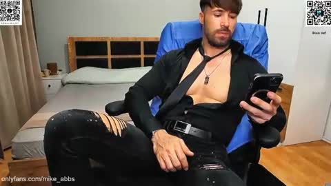 Mike    online show from July 3, 8:59 pm