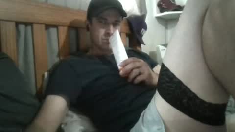 Snapshot of mikeundies chatting on June 14, 9:22 am mikeundies online show from June 14, 9:22 am