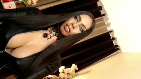 Mistress MikeyAlawi online show from February 28, 8:42 am