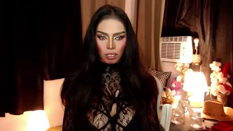 Snapshot of mikeyalawi03 chatting on October 27, 9:46 am Mistress MikeyAlawi online show from October 27, 9:46 am