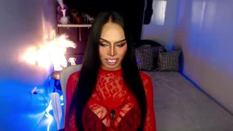Mistress MikeyAlawi online show from July 11, 8:39 am