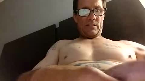 mikeyb1904128131 online show from September 23, 2:03 am