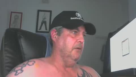 Snapshot of mikeyomalley73999 chatting on October 21, 8:59 am mikeyomalley73999 online show from October 21, 8:59 am