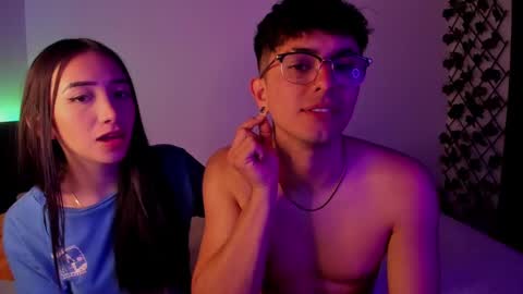 Snapshot of mikeyvioleta chatting on February 17, 5:32 pm VIOLETAMIKE online show from February 17, 5:32 pm