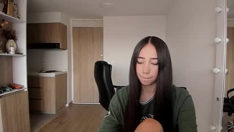 Snapshot of mikeyvioleta chatting on September 25, 6:55 pm VIOLETAMIKE online show from September 25, 6:55 pm