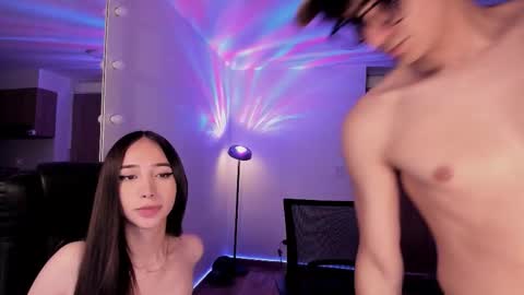 Snapshot of mikeyvioleta chatting on December 13, 11:43 pm VIOLETAMIKE online show from December 13, 11:43 pm