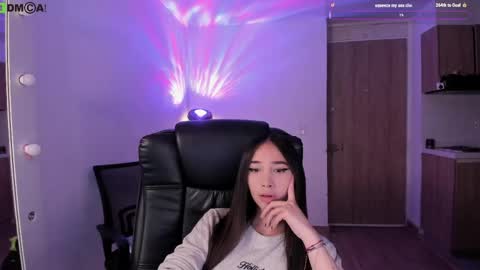 VIOLETAMIKE online show from June 3, 9:34 am