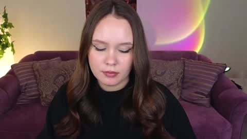 Mikki online show from December 7, 9:33 pm