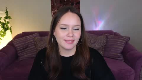 Mikki online show from December 11, 8:50 pm