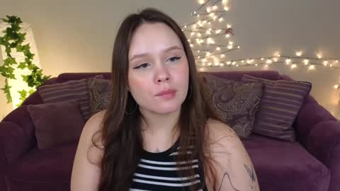 Mikki online show from December 17, 7:59 pm
