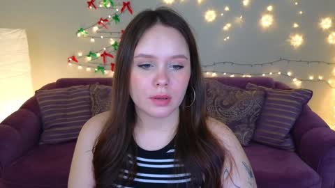 Mikki online show from December 19, 5:08 pm