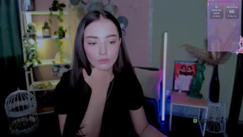 Snapshot of miki_nikki chatting on September 18, 12:51 pm Miki online show from September 18, 12:51 pm