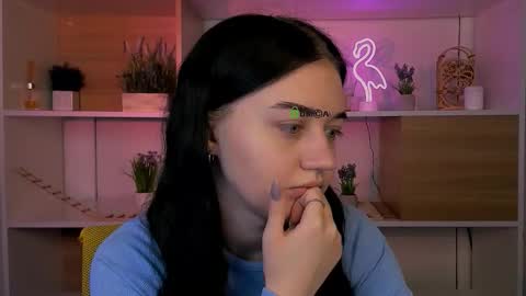 miki_ti online show from December 15, 6:06 am