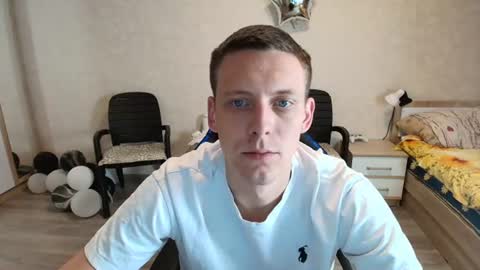 Snapshot of mikimaus0101 chatting on June 25, 11:04 am Michael online show from June 25, 11:04 am