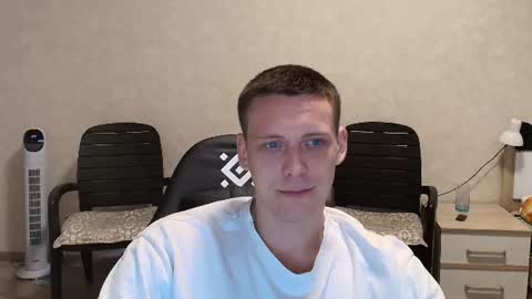 Snapshot of mikimaus0101 chatting on July 29, 12:25 pm Michael online show from July 29, 12:25 pm