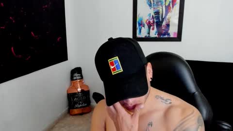 MIKKE online show from October 4, 3:21 pm