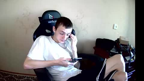 MikkiForus online show from September 9, 6:46 am