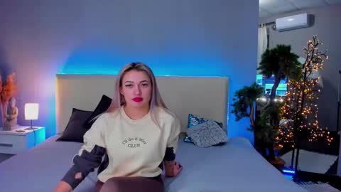 MikkiShows online show from February 25, 2:54 pm
