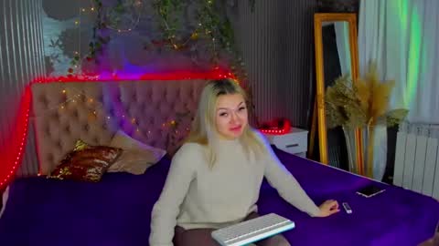 MikkiShows online show from March 7, 8:22 pm
