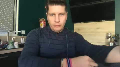 miklp8463 online show from February 27, 12:38 pm