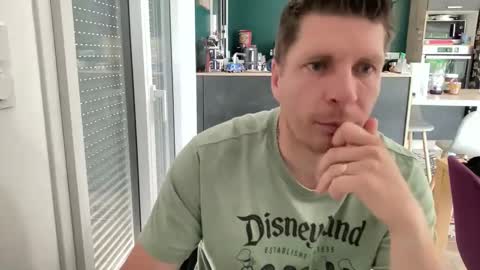 miklp8463 online show from June 9, 8:04 am