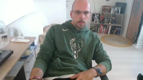 mikmik91 online show from September 12, 8:58 am