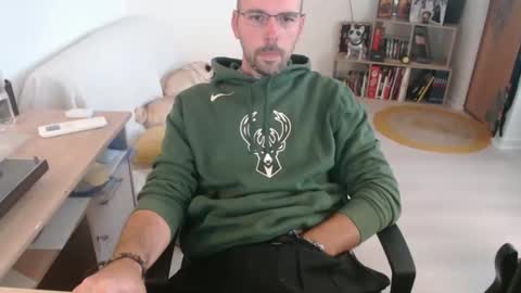 mikmik91 online show from September 23, 8:39 am