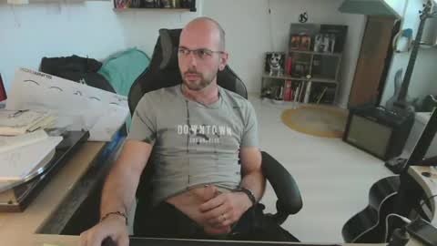 mikmik91 online show from July 3, 2:45 pm