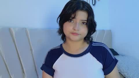 Snapshot of mikoto_urab chatting on November 25, 7:47 pm Mikoto Urb online show from November 25, 7:47 pm