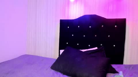   miku katsuragi  online show from November 11, 12:10 am