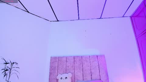 mila_1wood online show from June 19, 12:42 pm