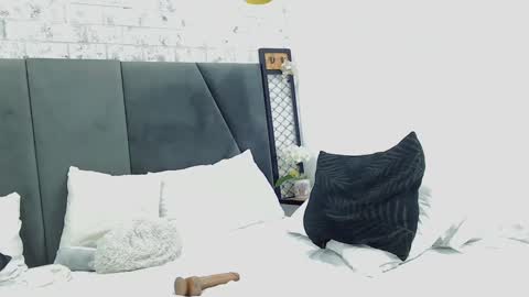 mila_adamss online show from December 23, 5:11 pm
