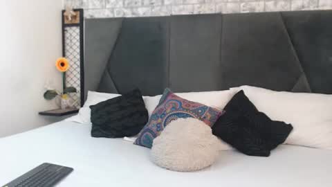 Snapshot of mila_adamss chatting on October 5, 10:13 am mila_adamss online show from October 5, 10:13 am