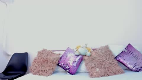 mila_adamss online show from March 4, 11:27 am