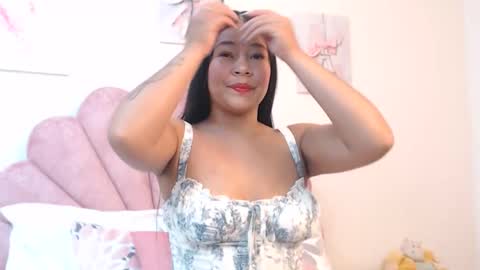 Snapshot of mila_adamss chatting on May 2, 10:53 am mila_adamss online show from May 2, 10:53 am