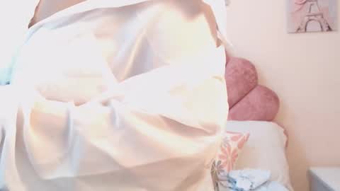 Snapshot of mila_adamss chatting on May 31, 6:09 pm mila_adamss online show from May 31, 6:09 pm