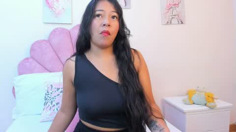 Snapshot of mila_adamss chatting on July 6, 11:18 am mila_adamss online show from July 6, 11:18 am