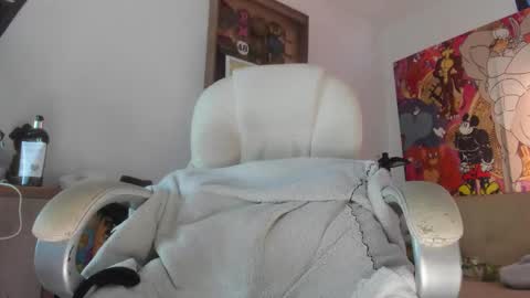 Mila Dash online show from October 2, 11:50 am