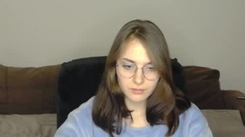 mila_keyy online show from March 17, 9:07 pm